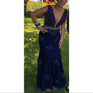 Gorgeous navy blue prom dress